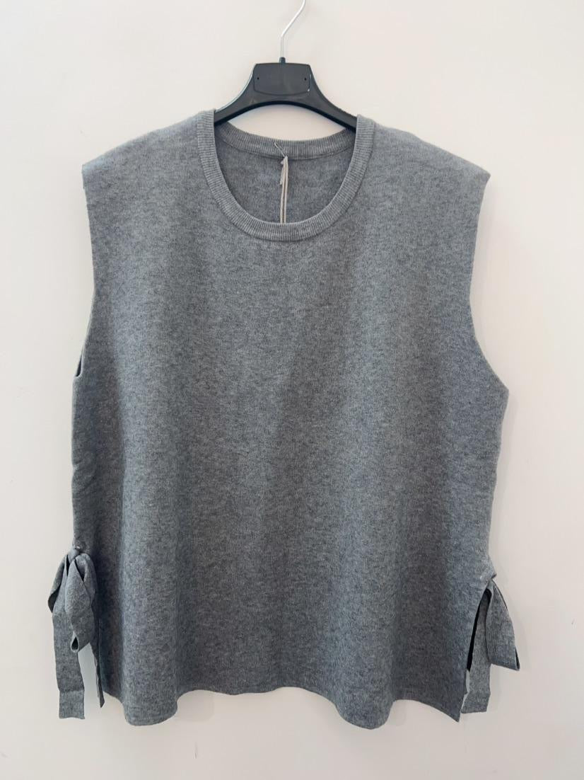 Pull noeuds gris