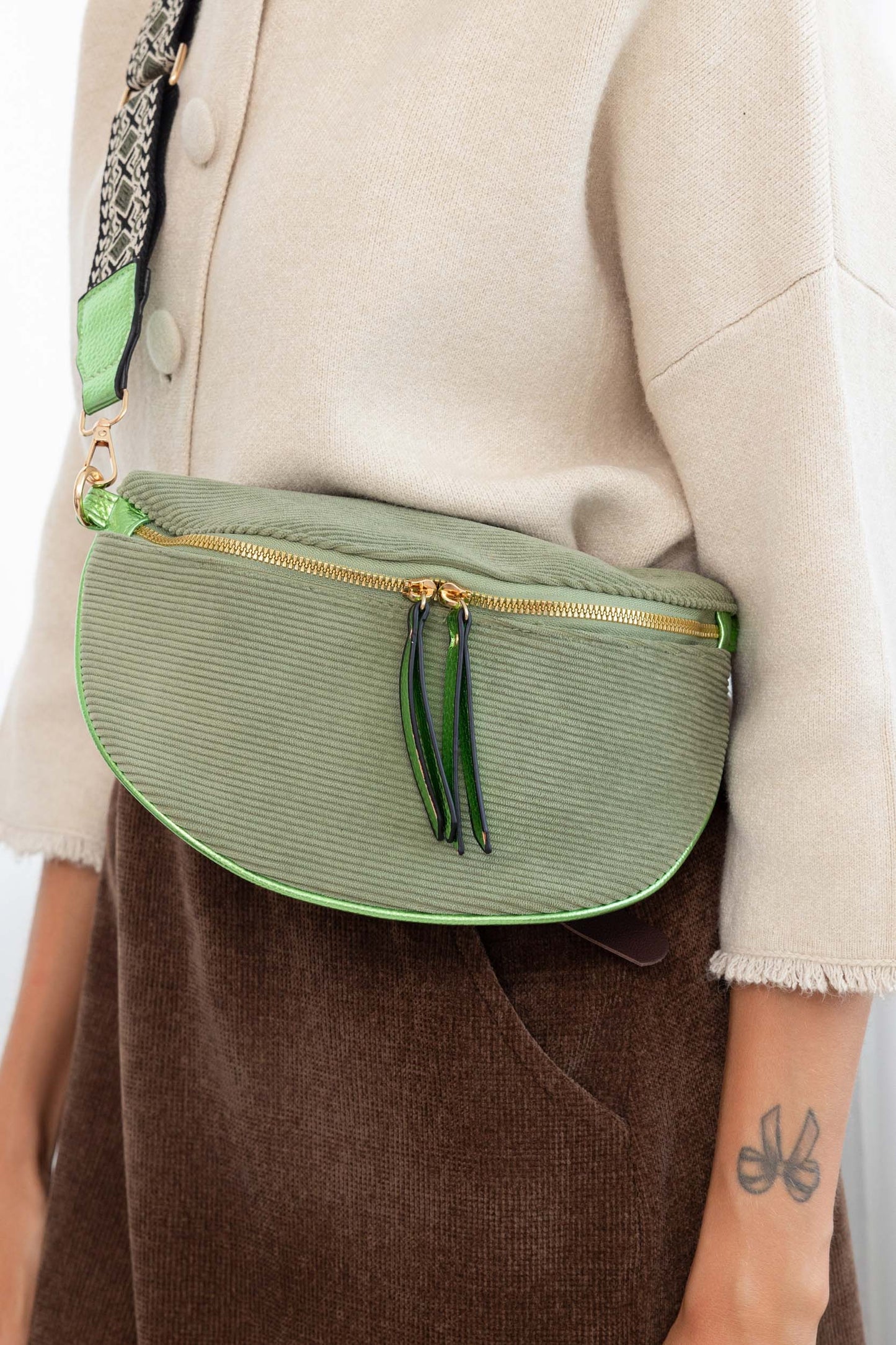 Sac velours vert avec bandoulière